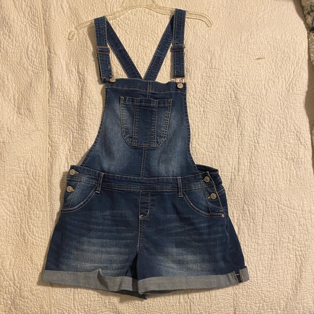 Overall shorts